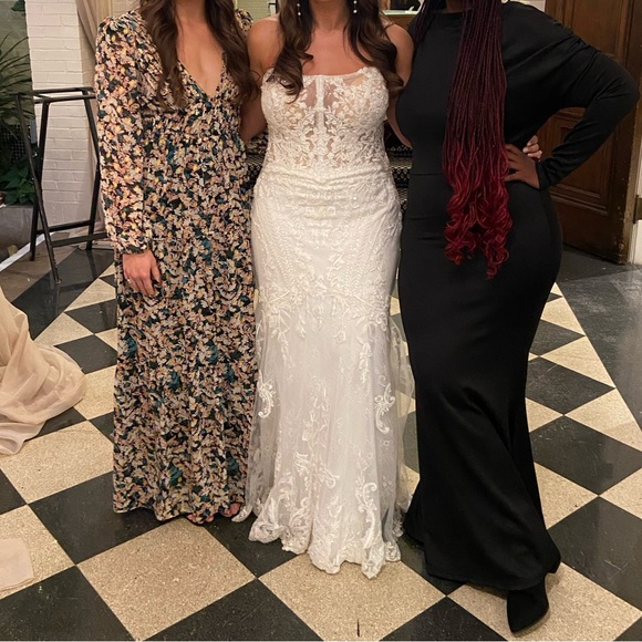 Elysee Sibylla Designer Bridal Gown - Picture 4 of 8